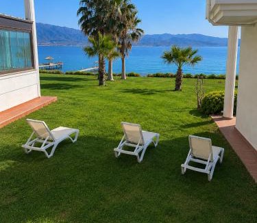 Pelitkoy Villa | Beachfront Duplex 3-BR in Pelitköy, Beach Access