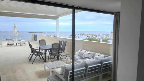 Colonia Sant Jordi Apartment | Beachfront Es Turo