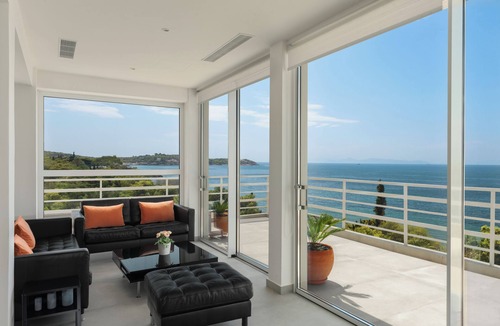 Kavouri Apartment | Beachfront Elegance with Spectacular Sea Views in Kavouri Vouliagmeni