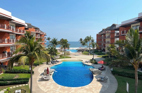 Puerto Escondido Apartment | Beachfront escape! secluded Palmarito beach Penthouse near Puerto Escondido
