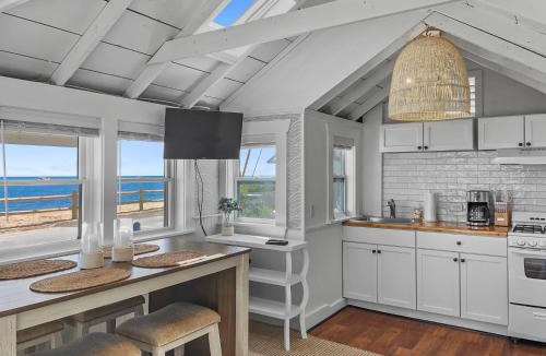 Dennis Port House | Beachfront Escape in Dennis Port