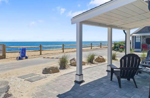 Dennis Port House | Beachfront Escape in Dennis Port