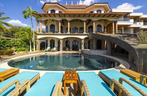 Potrero Villa | Beachfront Estate | Private Chef, 9 BR, Sleeps 26 - Casa Taj