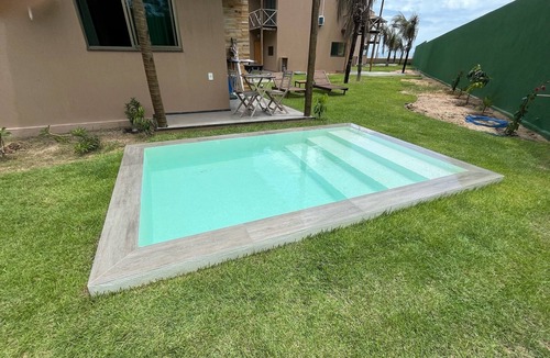 Barro Preto House | Beachfront fully-equipped 2-bedroom house near Beach Park with AC, WiFi.