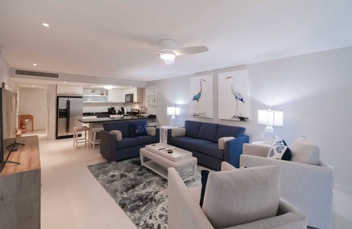 Oranjestad-West Condo | Beachfront - Garden Delight 3BR condo - E125