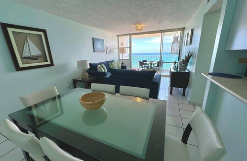 Isla Verde Condo | Beachfront Gem * Walk 2 Eat *W/D