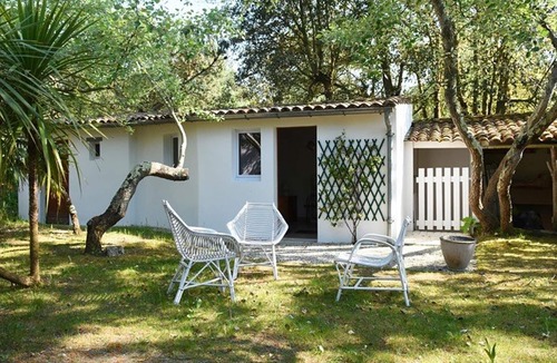 Les Portes-en-Re House | Beachfront Getaway with Garden and Independent Annex - Les Portes en Ré