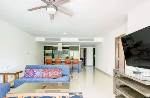 Puerto Juarez Condo | Beachfront Getaway: Patio, Pool, BBQ, and Spa