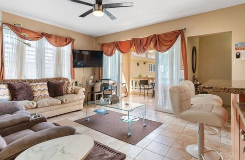 Guayabo Apartment | Beachfront Getaway at Ocean View Castle Condo – Aguada