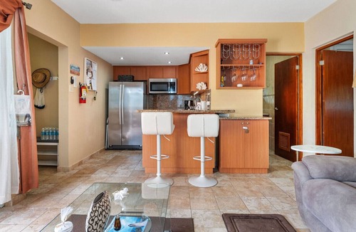 Guayabo Apartment | Beachfront Getaway at Ocean View Castle Condo – Aguada