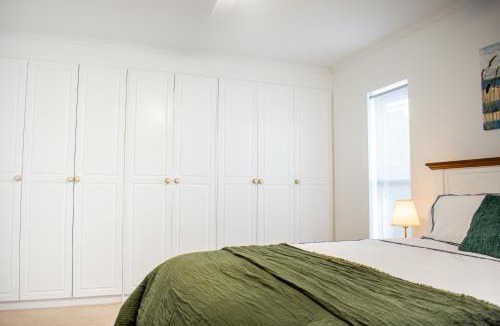 Encounter Bay House | Beachfront Getaway Pet-Friendly & Near Boat Ramp - Koala Stay