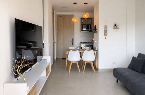 Papare Apartment | Beachfront getaway : Swimming pools & beach