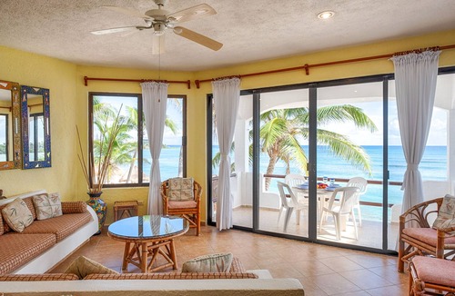 Akumal Condo | Beachfront, great views, WiFi, AC, perfect for families and friends!