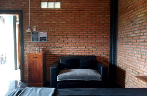 Pacitan House | Beachfront Guest House Pacitan