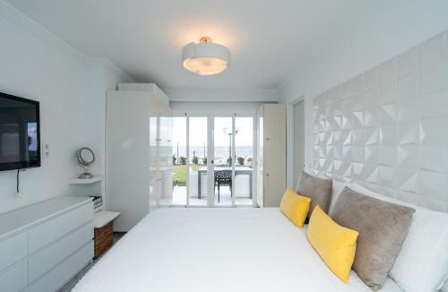 Mijas Villa | Beachfront Haven