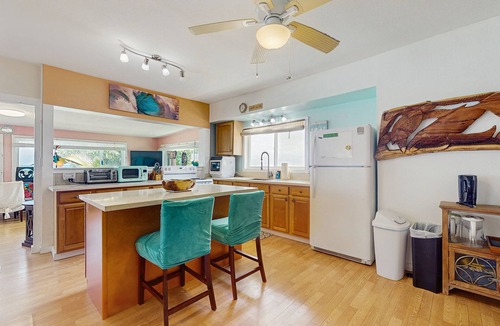 Hauula Cottage | Beachfront hideaway with breathtaking views & modern updates - steps to sand