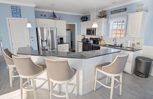 Port Bolivar House | Beachfront Home w/Huge Deck, Sleeps 10