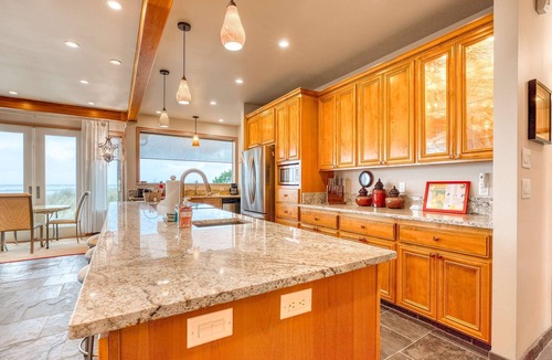 Tierra Del Mar House | Beachfront home with amazing ocean views entertainment space and balcony