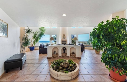 Bandon House | Beachfront, hot tub, sauna, dog-friendly, 2026 remodel