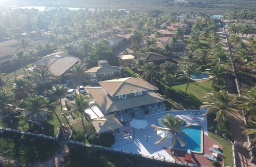 Catu de Abrantes House | Beachfront House (On the Sand)