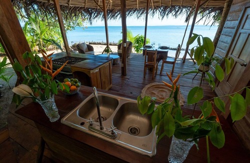 Isla Bastimentos House | Beachfront House at La Vida Resort