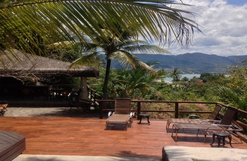 Pereque House | Beachfront house with sea and mountain views