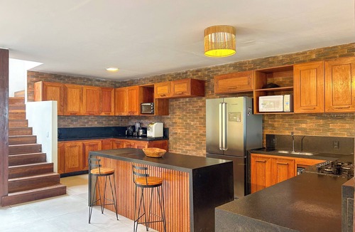 Barra Grande House | Beachfront house with 8 suites, adult and children's pool, and barbecue area.