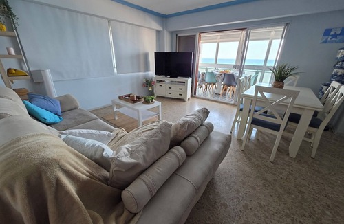 El Perellonet Apartment | Beachfront house with fantastic views, full kitchen and quality wifi.