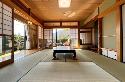 Suooshima Villa | Beachfront Irori