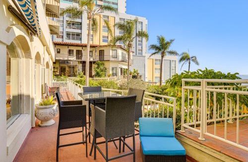 Alamitos Beach House | Beachfront Living in Long Beach: 2,500 Sq Ft Condo