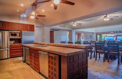 Buzzards Villa | Beachfront Luxury Villa w/Pool, Hot Tub, Cook/Staff & Beach Club Los Cabos