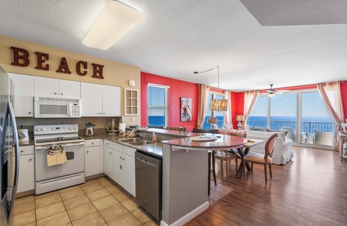 Panama City Beach Condo | BEACHFRONT LUXURY AT ITS FINEST CORNER UNIT!BOOK NOW!