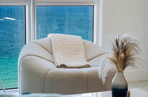 Hollywood South Central Beach Apartment | Beachfront Luxe Corner Penthouse|Gym|Heated Pool