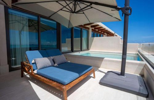 Isla Mujeres Apartment | Beachfront Luxe Penthouse Studio in Isla Mujeres