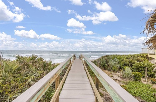 New Melbourne Beach House | Beachfront Luxe Escape | Pool, Rooftop Deck & Direct Shoreline Access