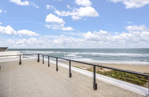 New Melbourne Beach House | Beachfront Luxe Escape | Pool, Rooftop Deck & Direct Shoreline Access