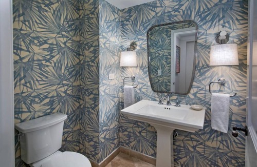 Nazareth Resort | BEACHFRONT LUXURY at the Ritz! NEWLY RENOVATED - MOST DATES Available!