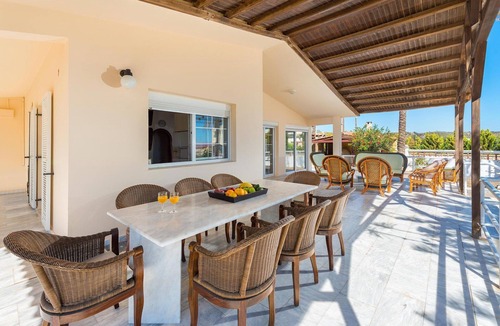 South Rhodes Villa | Beachfront Luxury Rhodes Villa | 5 bedrooms sleeps 14 | Villa Maria | Kiotari