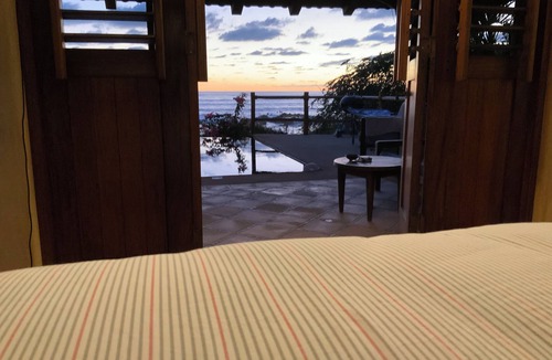 Troncones House | Beachfront Luxury home/w hot tub and infinity pool