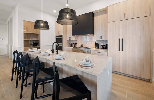 Clearwater Beach House | Beachfront Luxury - Pool, Spa & Rooftop Deck