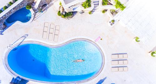 Xilokeratidi Villa | Beachfront Luxury Villa Santa Barbara