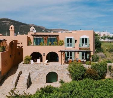 Megas Gialos Apartment | Beachfront Majestic Villa