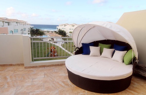 Bajura Apartment | Beachfront Modern Loft with Large Private Terrace