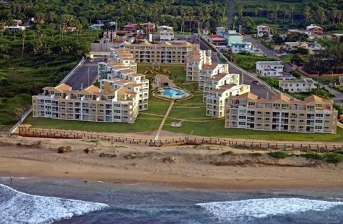 Bajura Apartment | Beachfront Modern Loft with Large Private Terrace