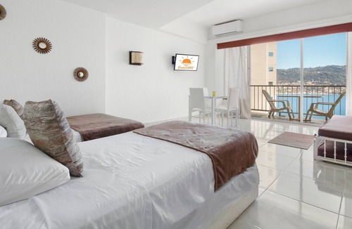 Club Deportivo Hotel | Beachfront Suite at Hotel Torres Gemelas