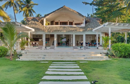 Las Terrenas Villa | Beachfront Oasis Pool Chef Hskp Sleeps 22
