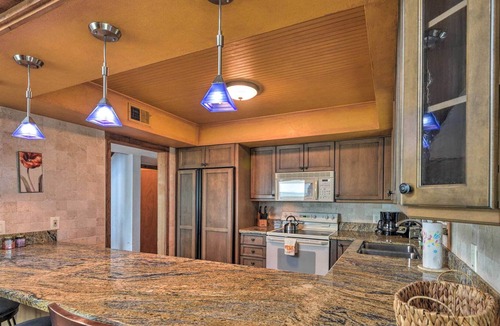 Painters Hill House | Beachfront Oasis w/ Game Room & Ocean Views!