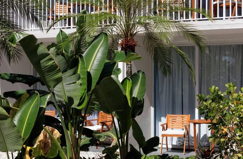 Pinellas Point Hotel | Beachfront Oasis in St. Pete | Near Fort De Soto & Marina Fun | Pet Friendly