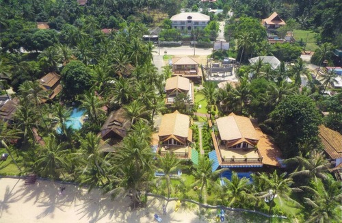 Bang Po Villa | Beachfront Oasis With Private Pool and Jacuzzi on Samui's Bang Por Beach