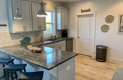 Ocean Springs House | Beachfront - Ocean Springs Beach Vacation Getaway! Breathtaking Sunsets!